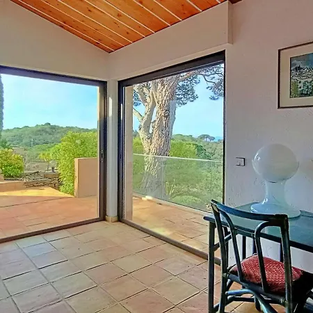 Villa D'exception A Gigaro Avec Piscine Privee Et Climatisation - Fr-1-726-17