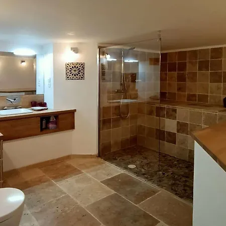 Villa D'exception A Gigaro Avec Piscine Privee Et Climatisation - Fr-1-726-17